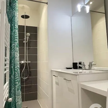 .la Sablaise. Maison Avec Place De Parking Au Coeur Du Quartier Arago Гостевой дом