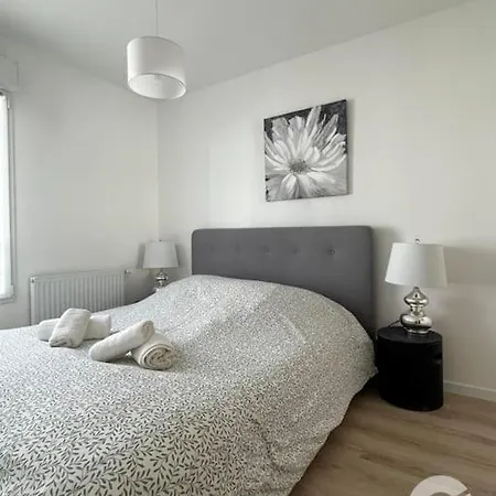 Гостевой дом .la Sablaise. Maison Avec Place De Parking Au Coeur Du Quartier Arago