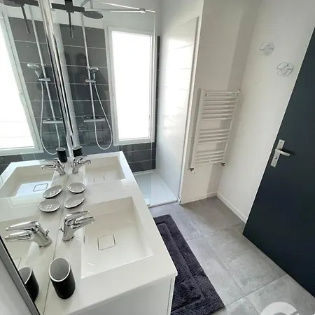 Casa de hóspedes .la Sablaise. Maison Avec Place De Parking Au Coeur Du Quartier Arago Les Sables-dʼOlonne