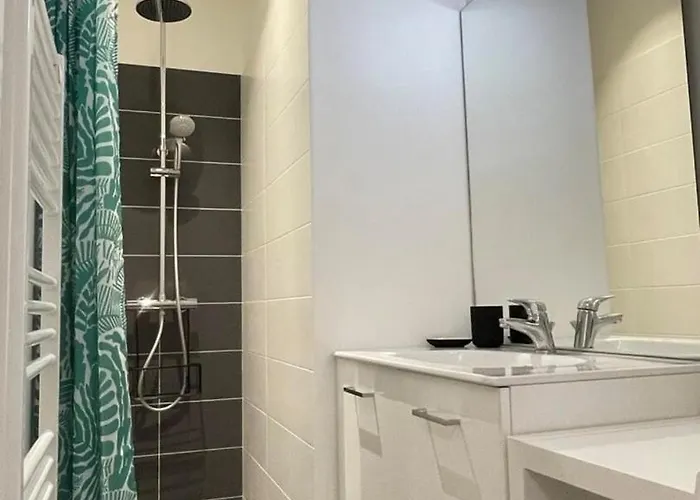 .la Sablaise. Maison Avec Place De Parking Au Coeur Du Quartier Arago Affittacamere